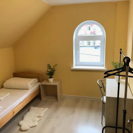 Pelican Guest House & Hostel Çernivtsi Dış mekan fotoğraf
