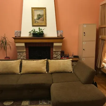 Pelican Guest House & Hostel Çernivtsi Dış mekan fotoğraf