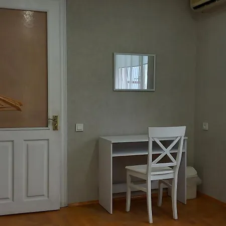 Pelican Guest House & Hostel Çernivtsi Dış mekan fotoğraf