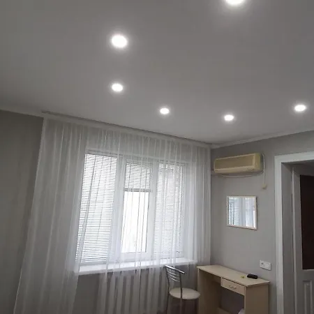 Pelican Guest House & Hostel Çernivtsi Dış mekan fotoğraf